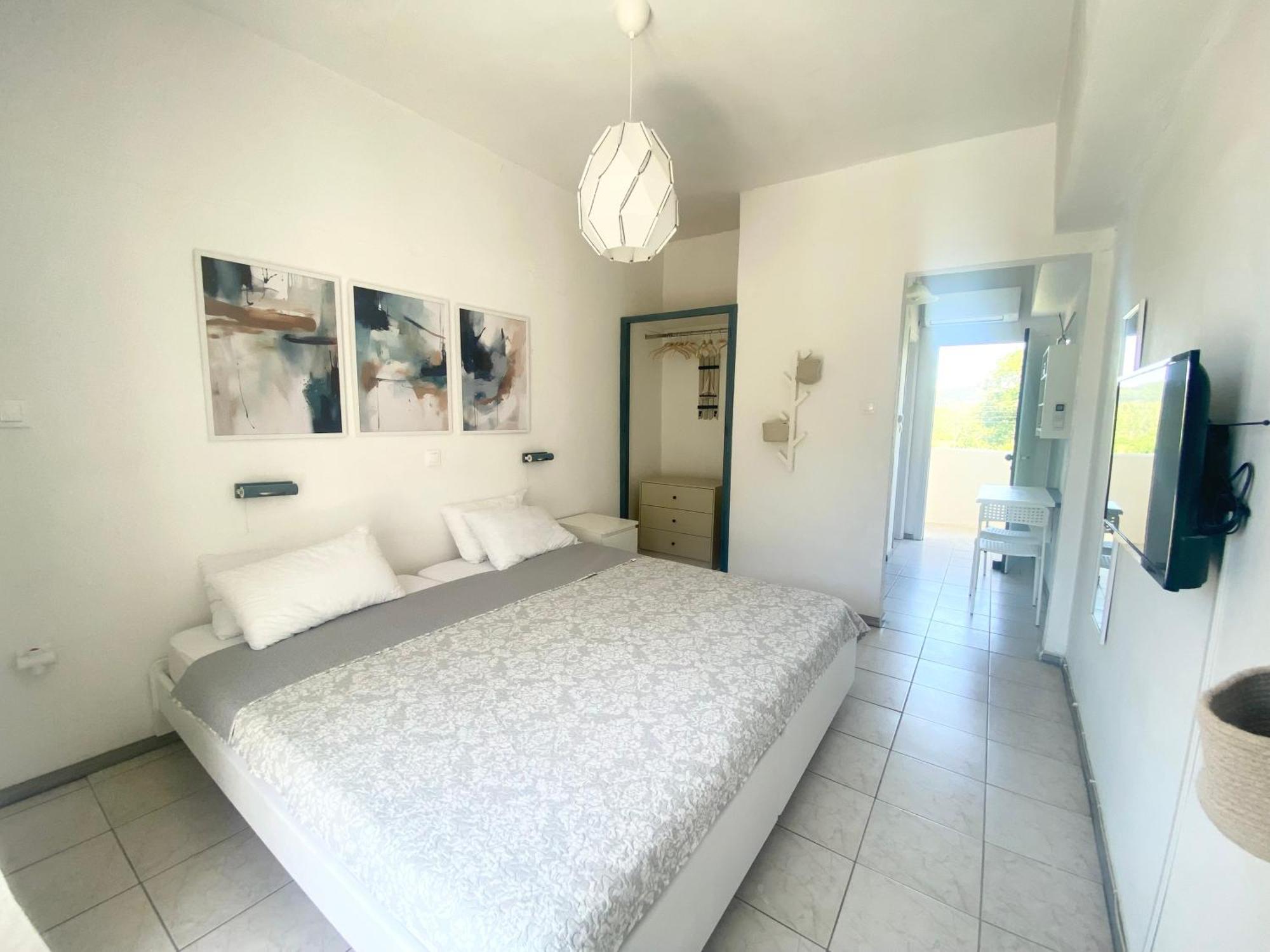 Navy Apartment With Mountain View &Private Parking Vatos Экстерьер фото