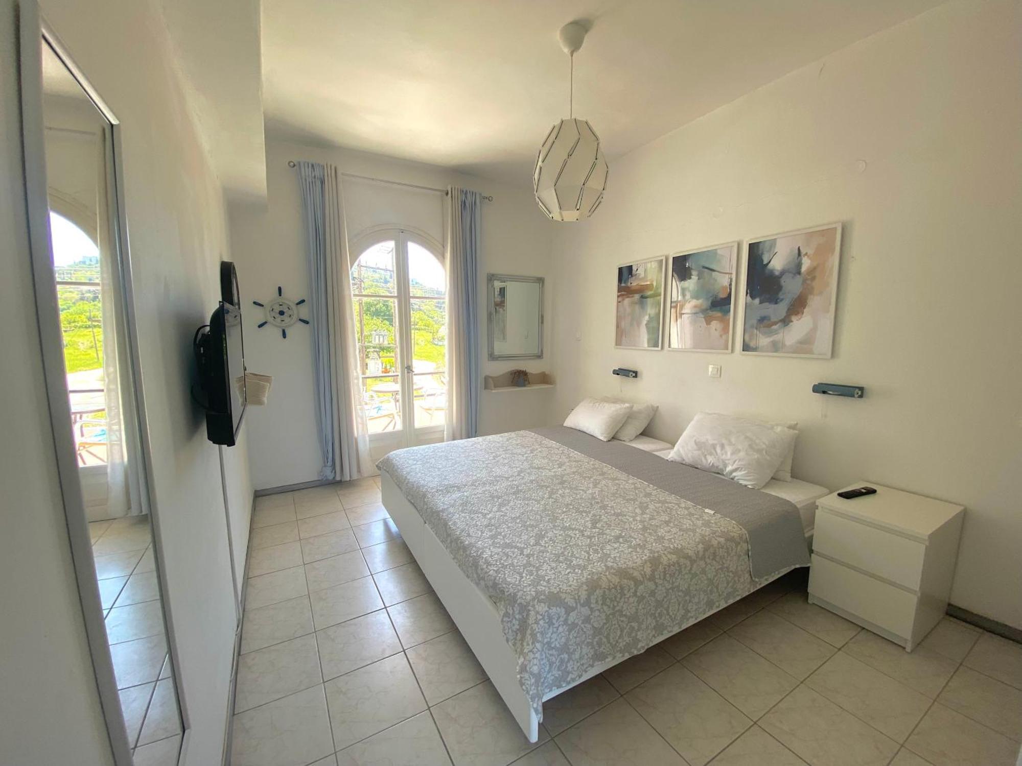 Navy Apartment With Mountain View &Private Parking Vatos Экстерьер фото