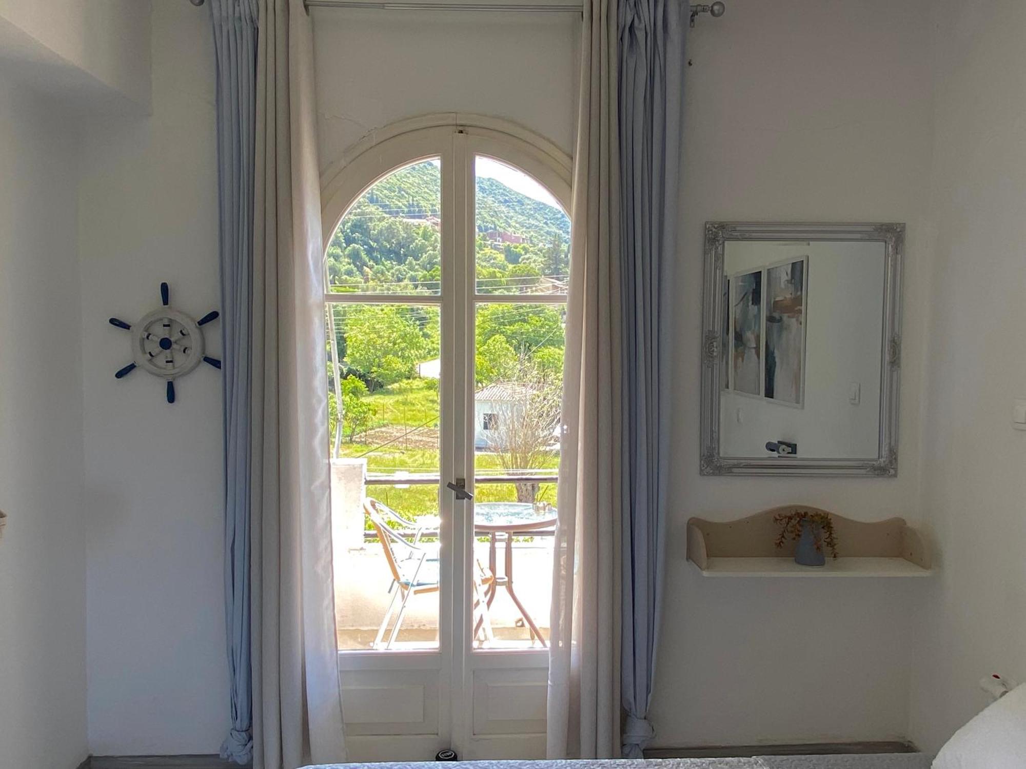 Navy Apartment With Mountain View &Private Parking Vatos Экстерьер фото