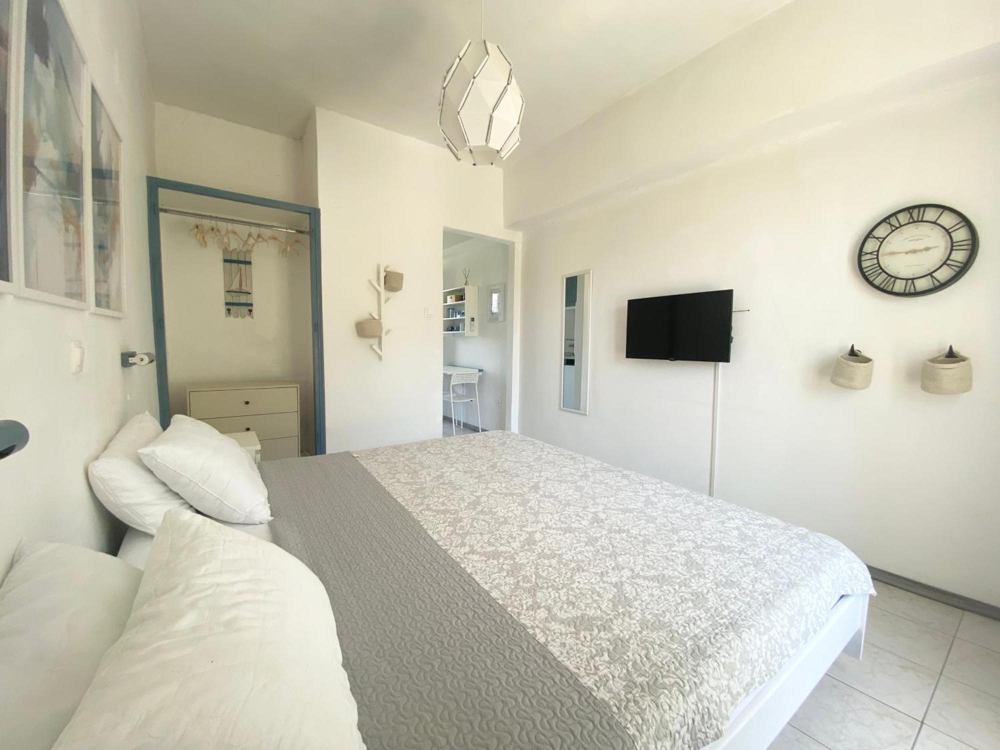 Navy Apartment With Mountain View &Private Parking Vatos Экстерьер фото