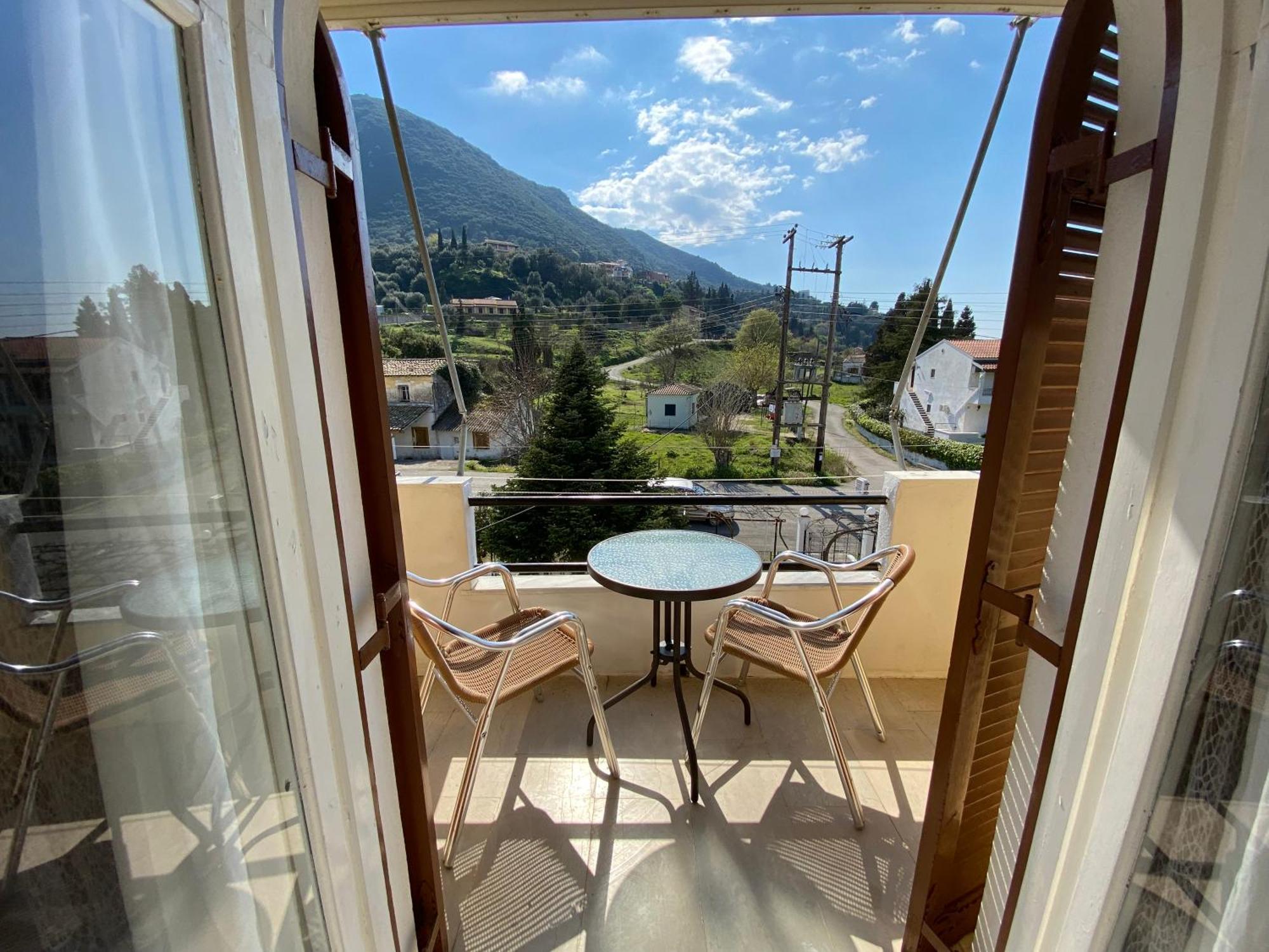 Navy Apartment With Mountain View &Private Parking Vatos Экстерьер фото