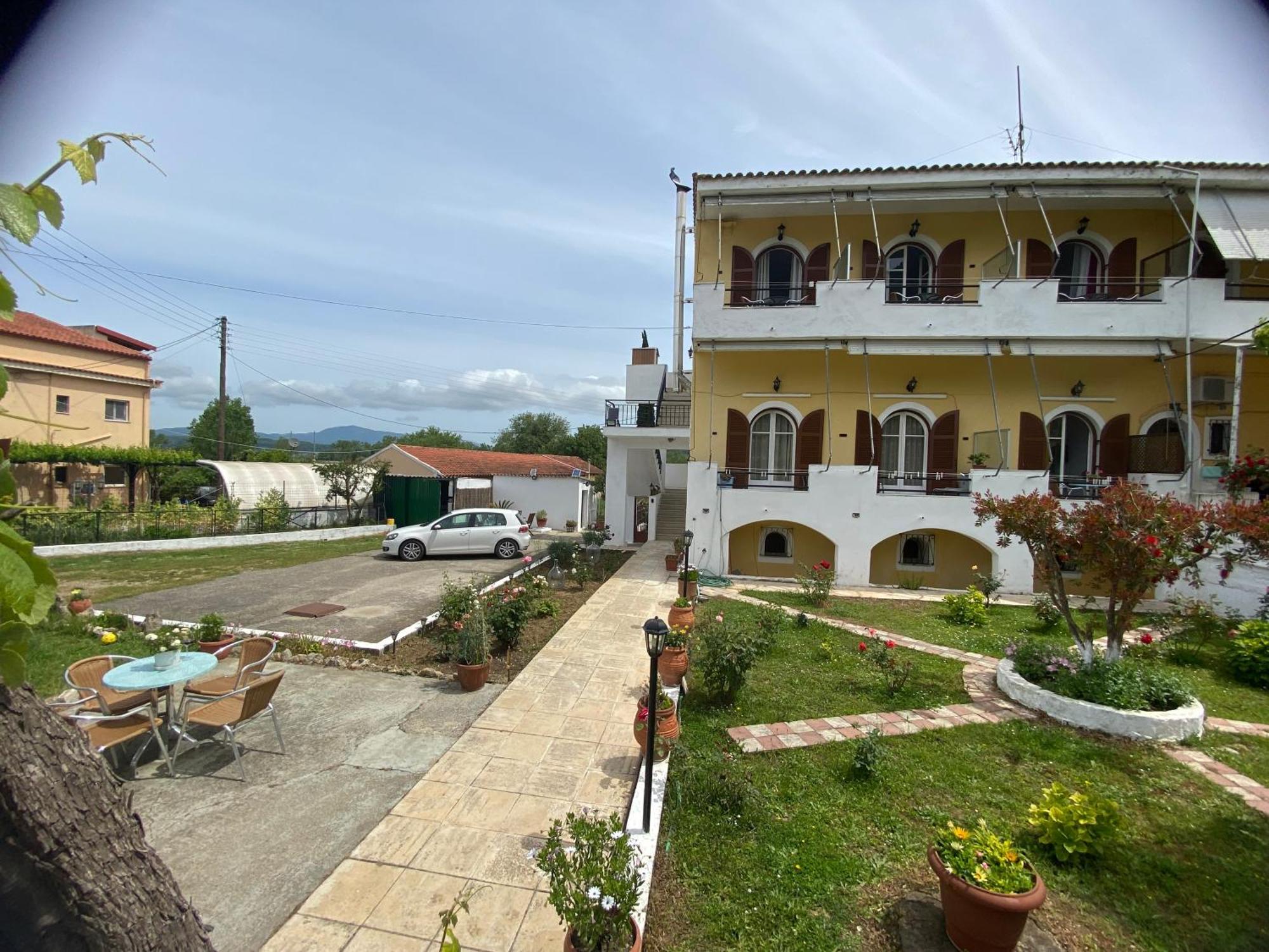 Navy Apartment With Mountain View &Private Parking Vatos Экстерьер фото