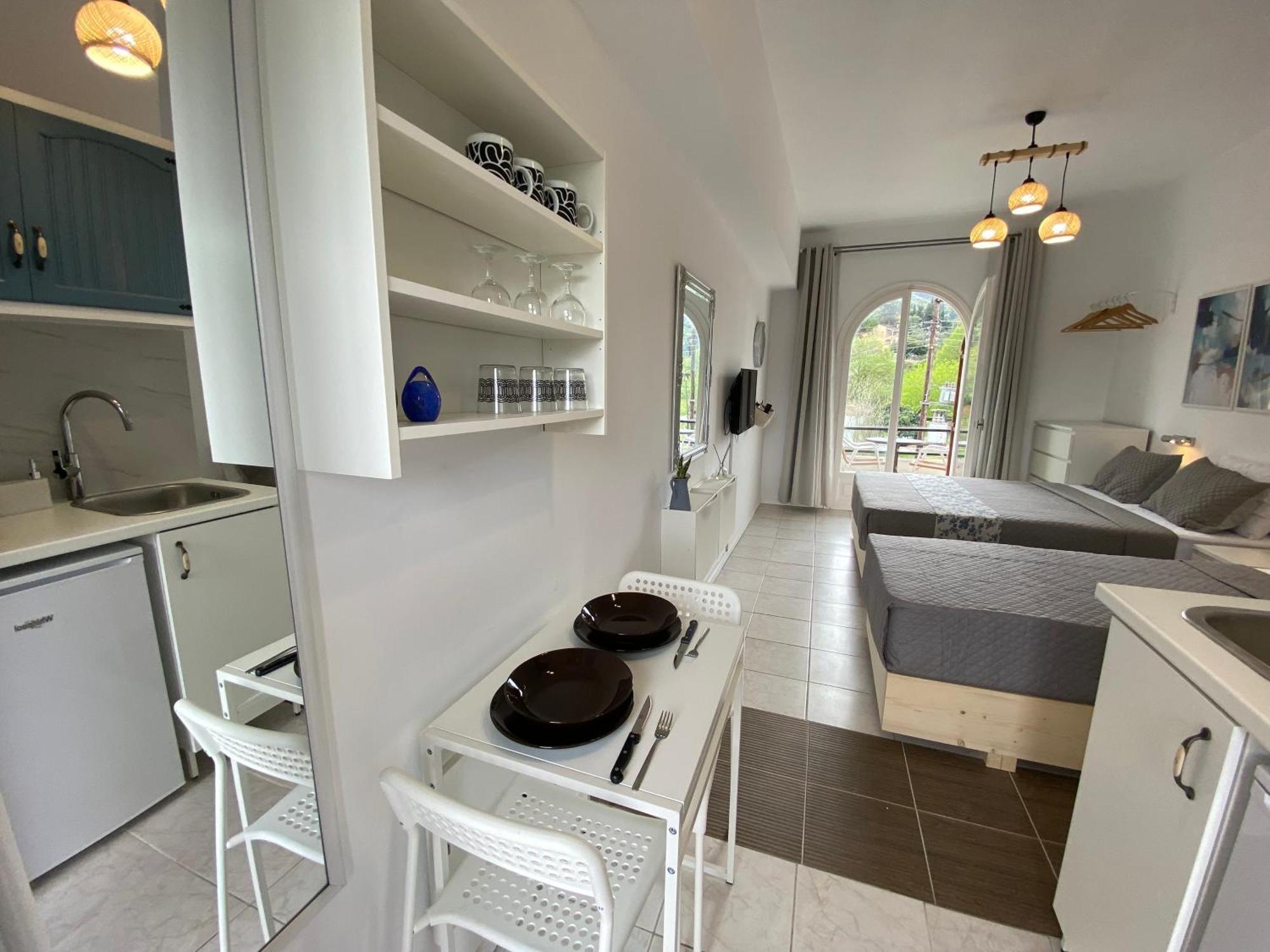 Navy Apartment With Mountain View &Private Parking Vatos Экстерьер фото